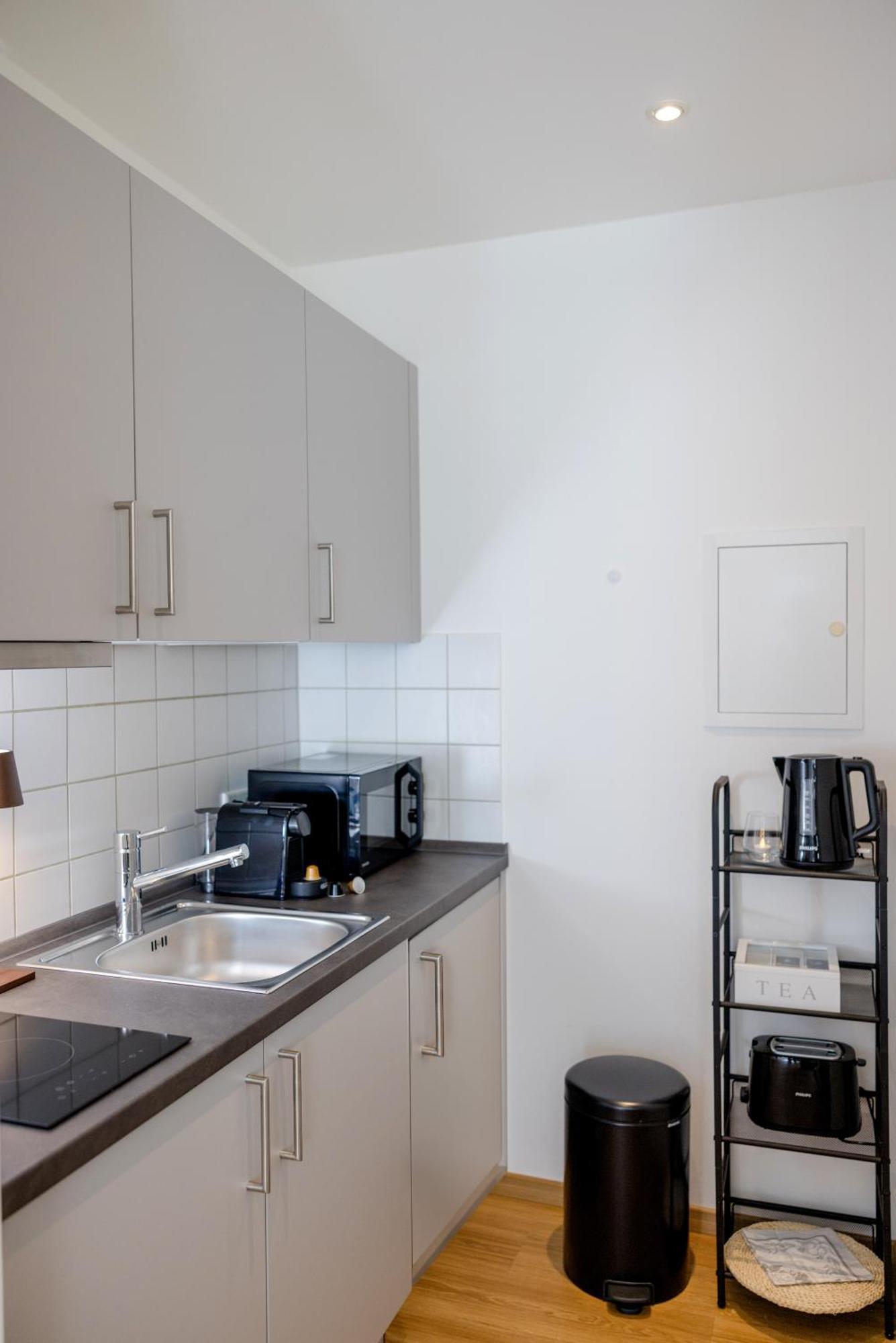 Lumen Homes - Altstadt-Studio Direkt Im Zentrum, Kueche, Netflix, Oeffentlicher Parkplatz Ums Eck Ingolstadt Exterior foto