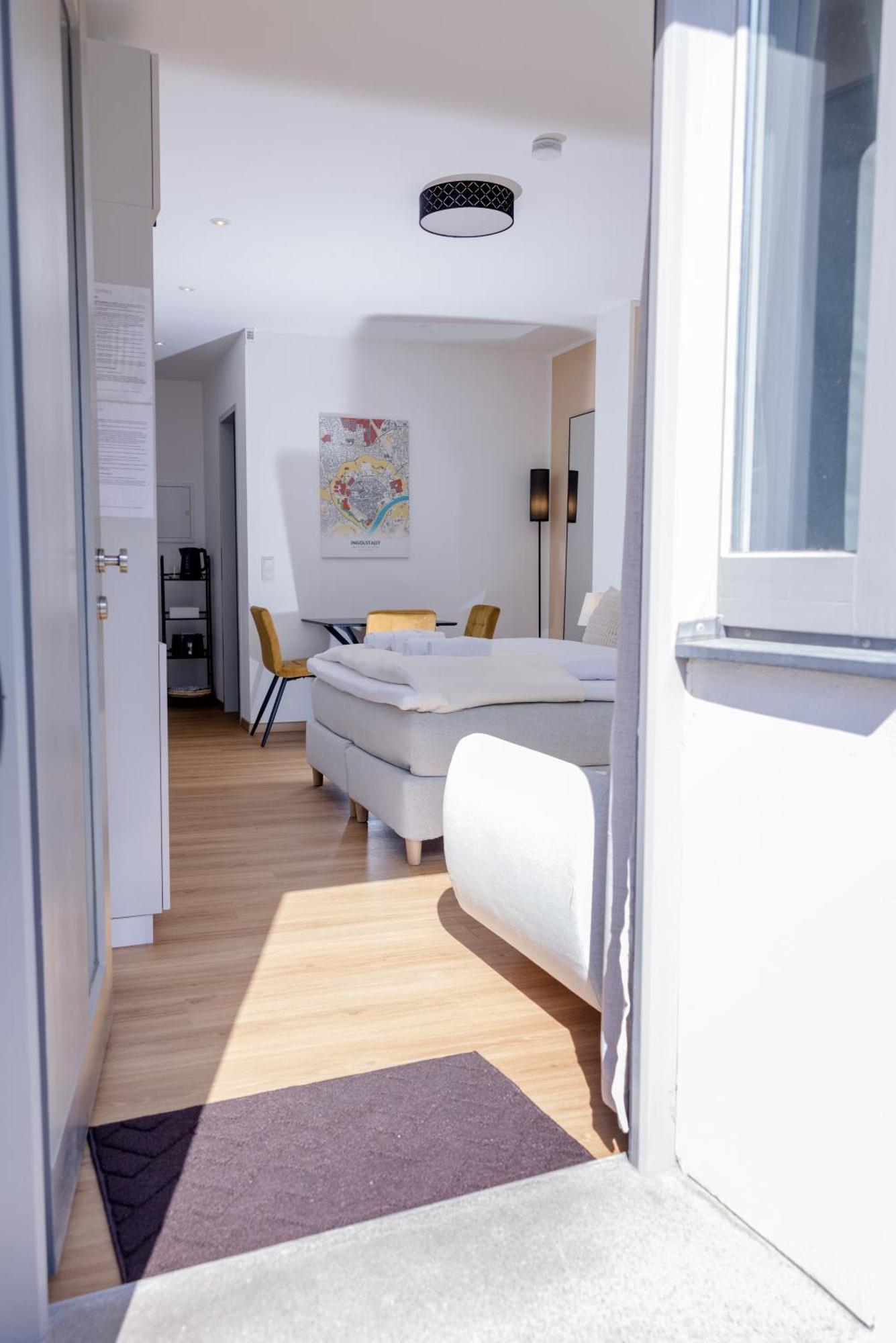 Lumen Homes - Altstadt-Studio Direkt Im Zentrum, Kueche, Netflix, Oeffentlicher Parkplatz Ums Eck Ingolstadt Exterior foto