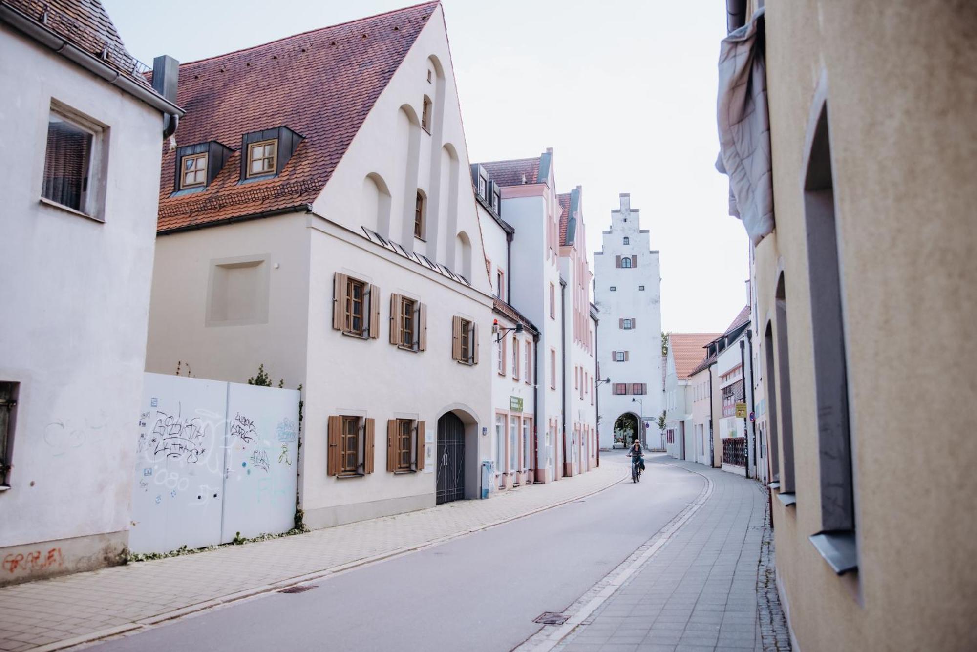 Lumen Homes - Altstadt-Studio Direkt Im Zentrum, Kueche, Netflix, Oeffentlicher Parkplatz Ums Eck Ingolstadt Exterior foto